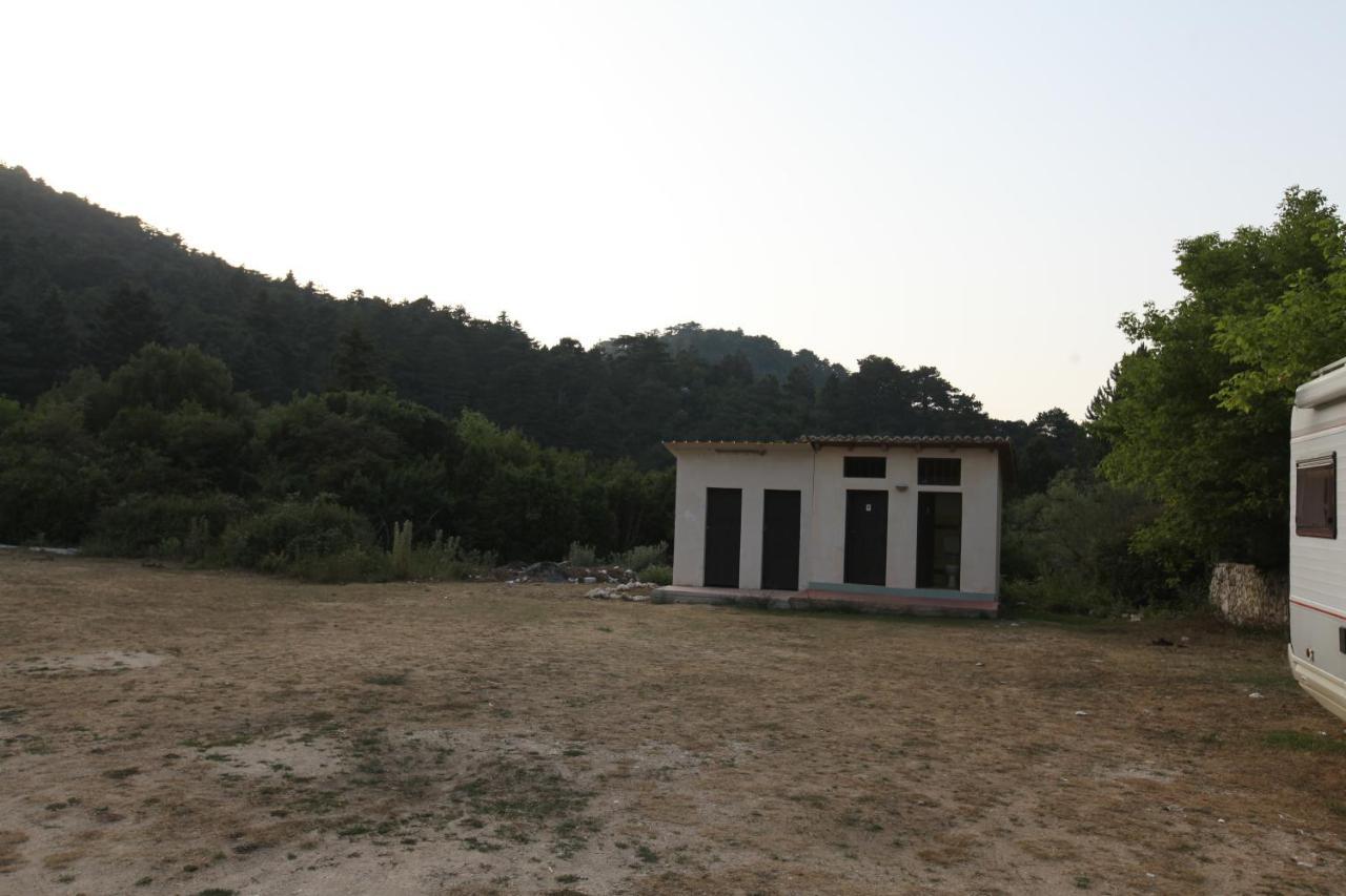 Dukat Hamiti Camping Center מראה חיצוני תמונה